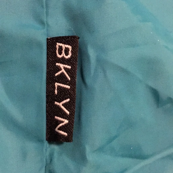 Savage Windbreaker - Picture 3 of 4